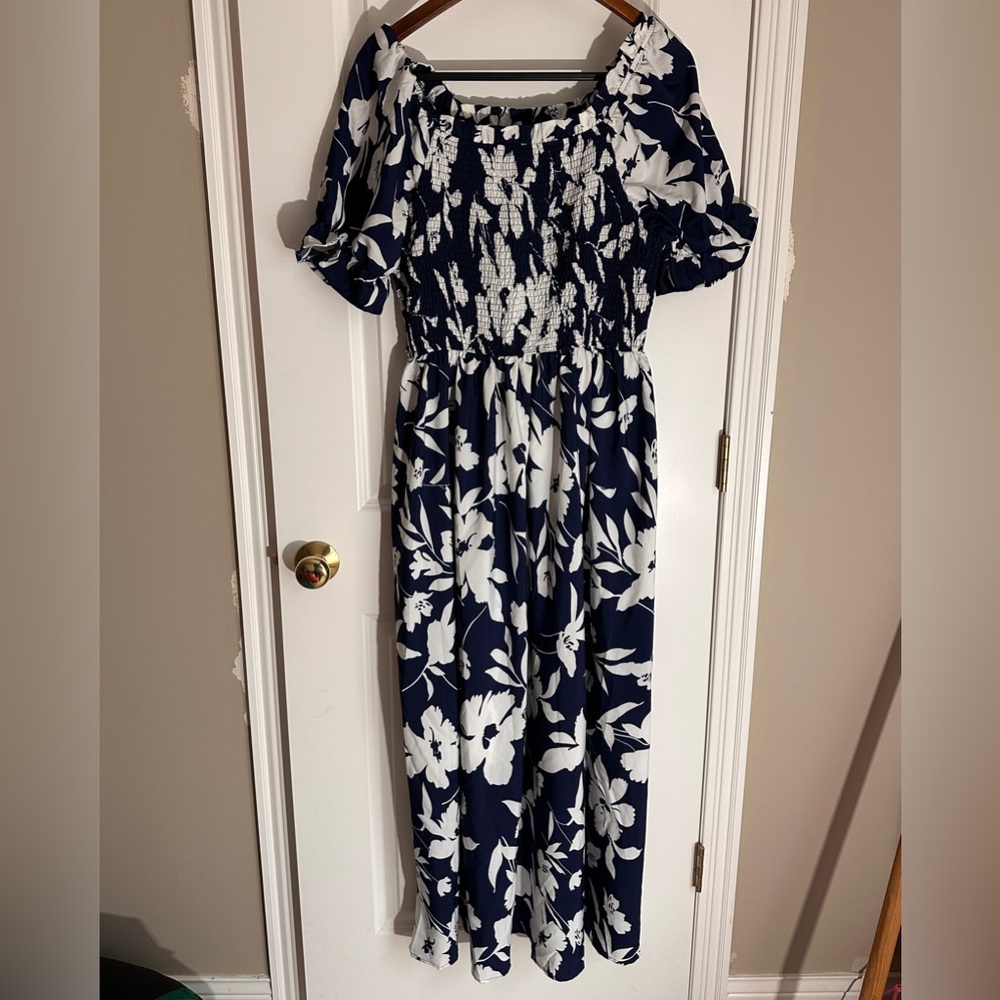 Plus Size Navy Floral Off-Shoulder Maxi – Perfect Vacation Dress! Like NEW!!!!